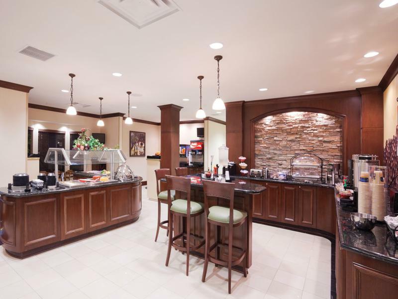 Staybridge Suites Lafayette-Airport By Ihg Екстериор снимка